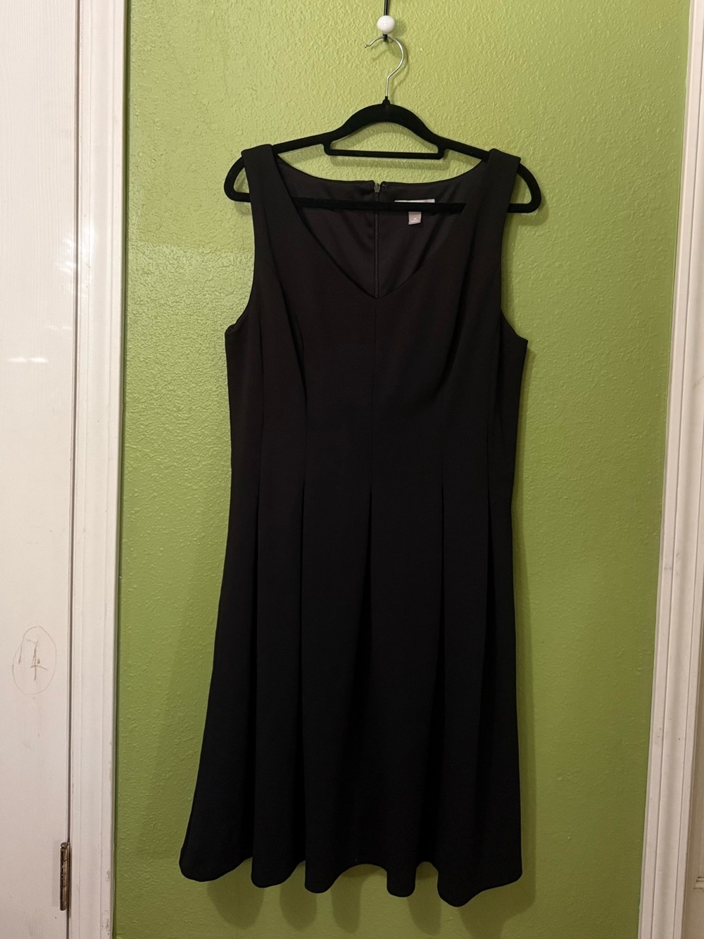 Roz & Ali Black Sleeveless Midi A-Line Dress